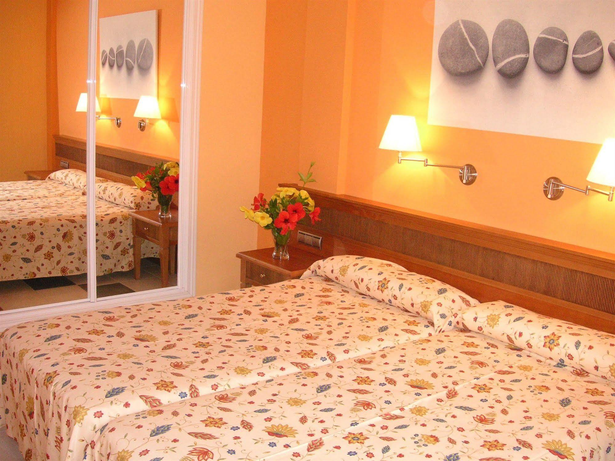 Aparthotel El Cerrito Playa Cancajos.- BreNa Baja  Eksteriør bilde